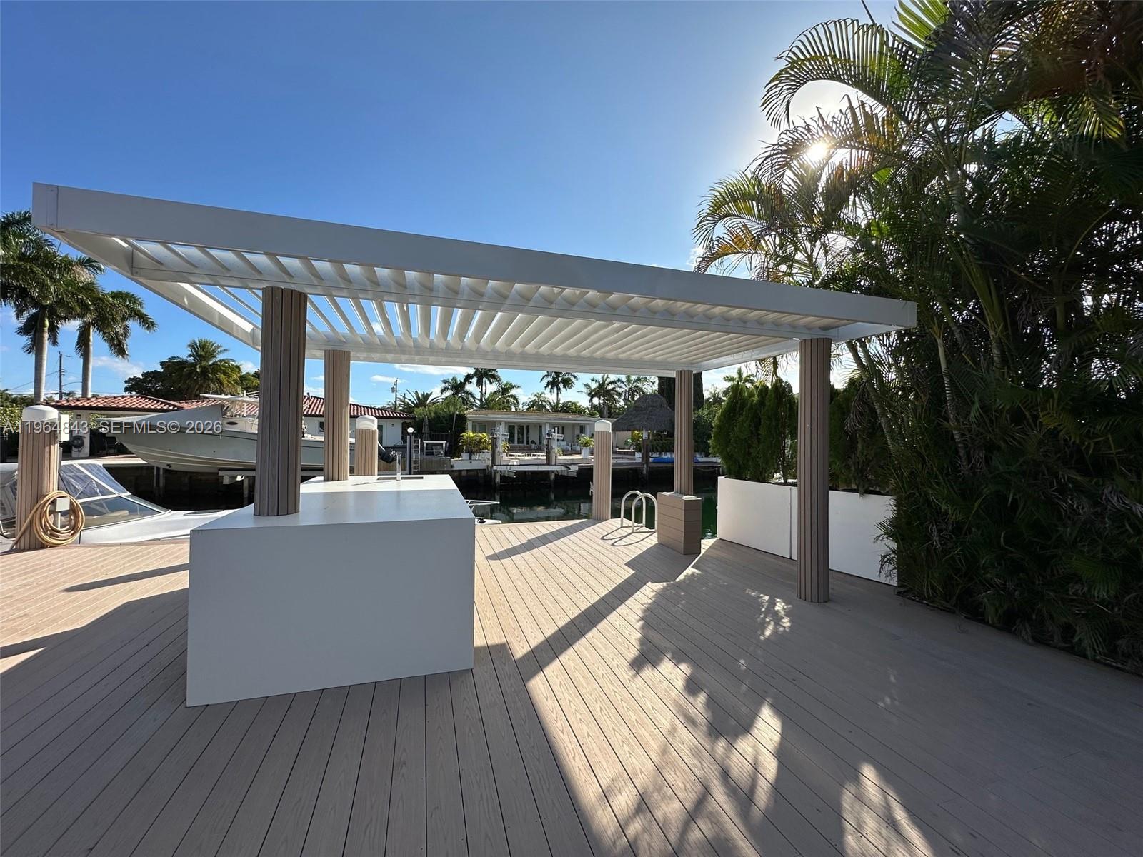 VENETIAN SEC KEYSTONE POI - Residential