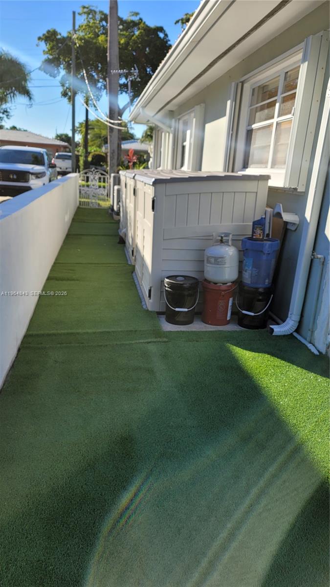 VENETIAN SEC KEYSTONE POI - Residential