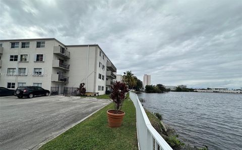 5501 NW 7th St E305 Miami FL 33126