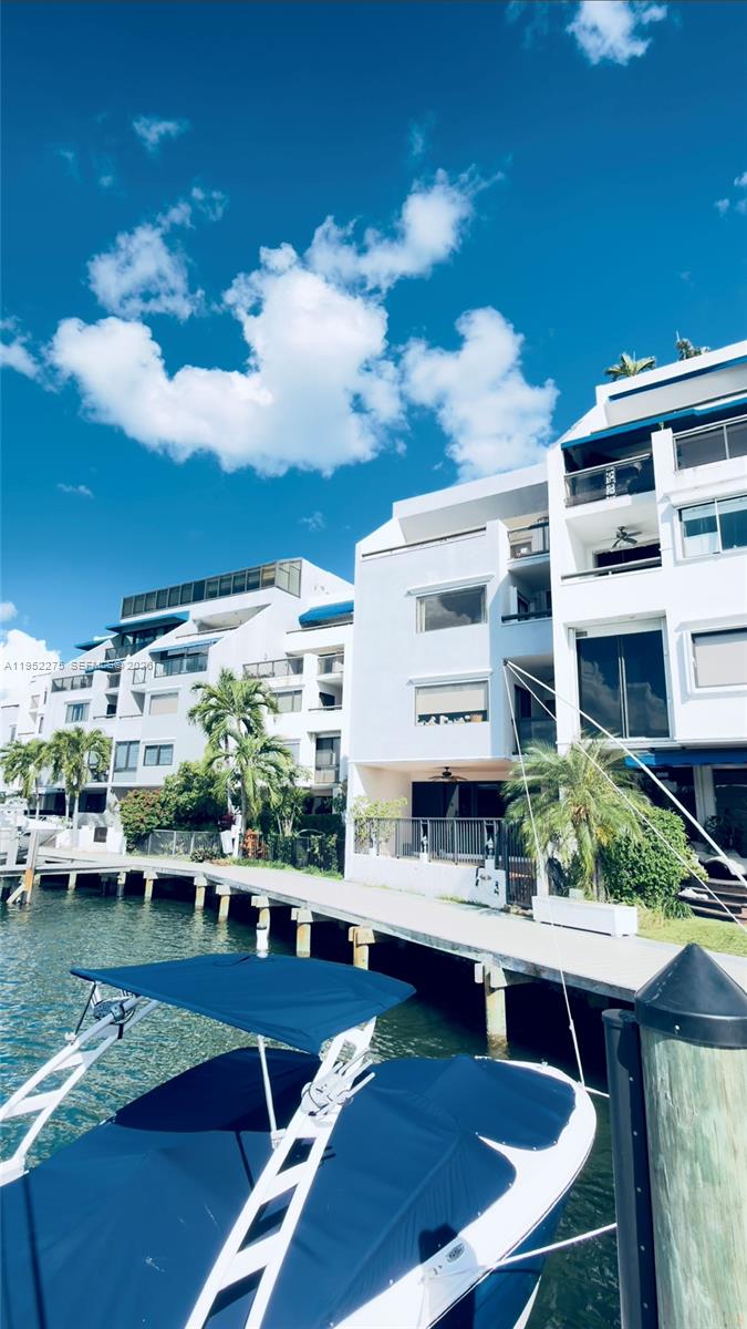 POINCIANA IS YT & RCQ CLU - Residential