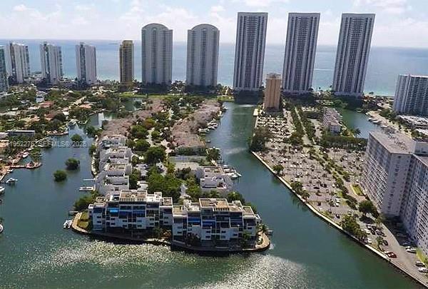 POINCIANA IS YT & RCQ CLU - Residential