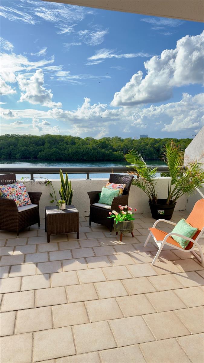 POINCIANA IS YT & RCQ CLU - Residential