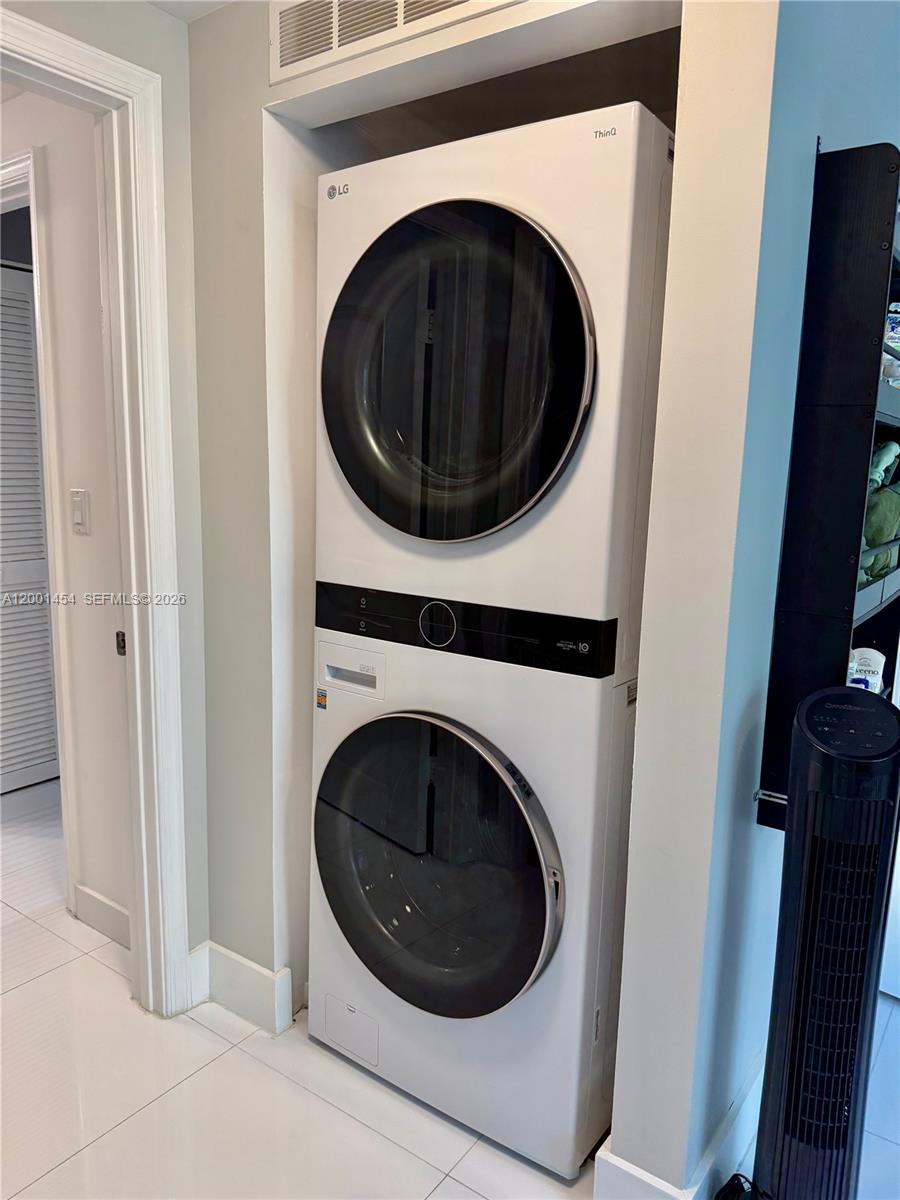 TOSCANO CONDO - Residential