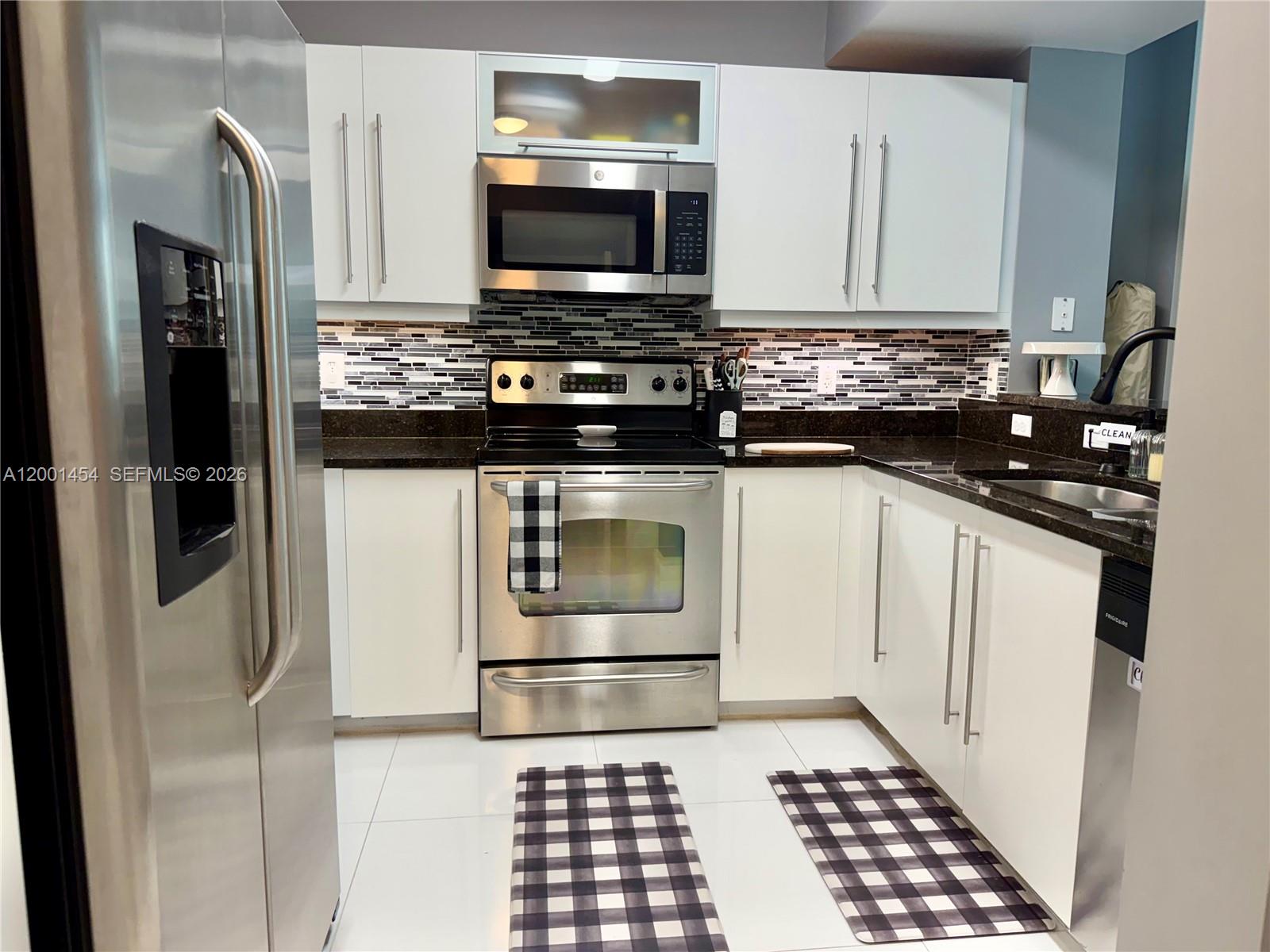 TOSCANO CONDO - Residential