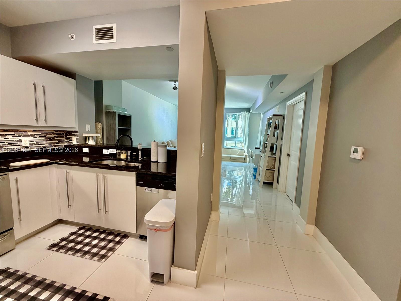 TOSCANO CONDO - Residential