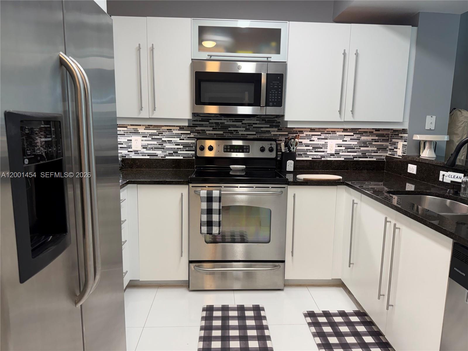 TOSCANO CONDO - Residential