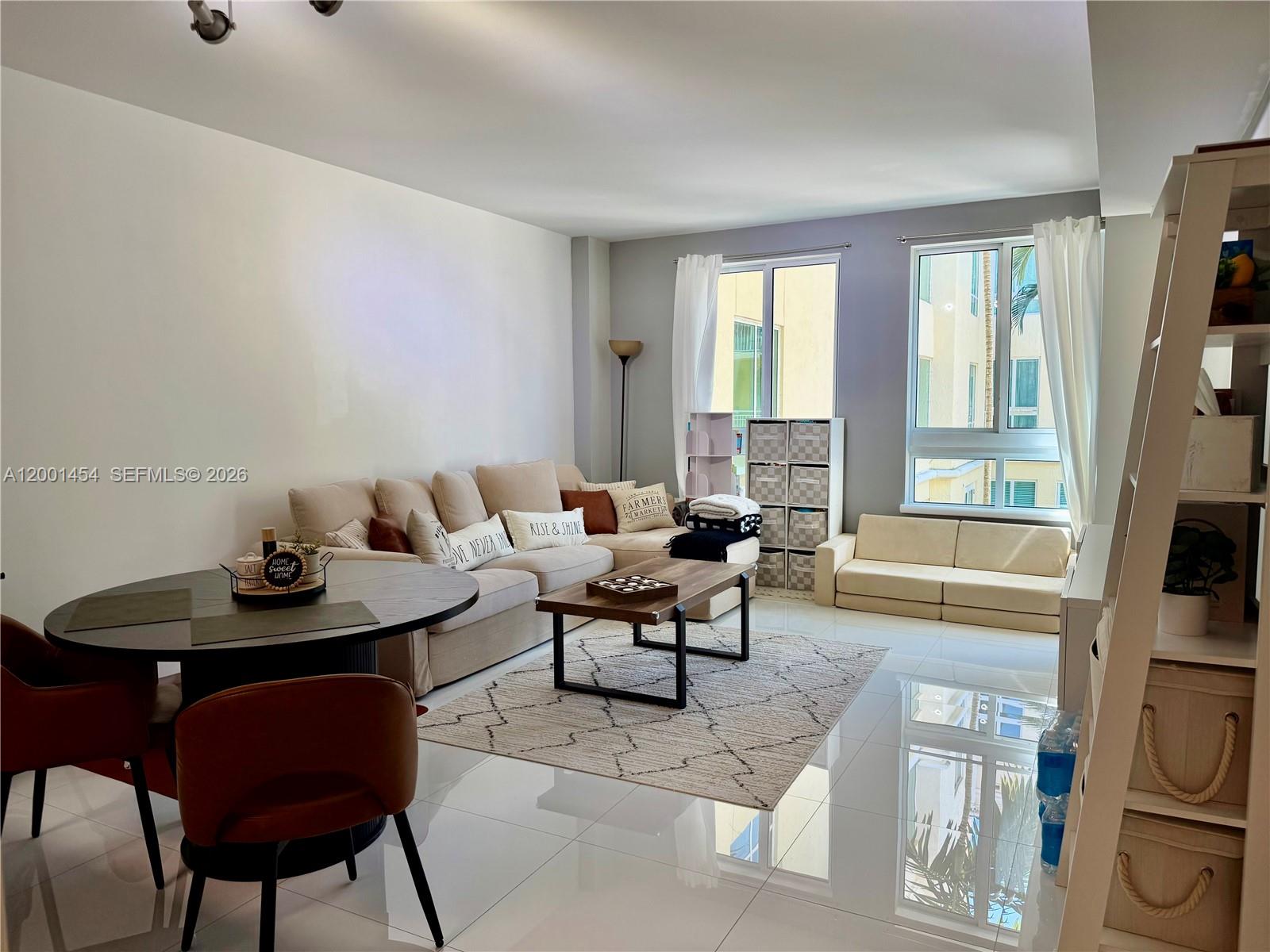 TOSCANO CONDO - Residential