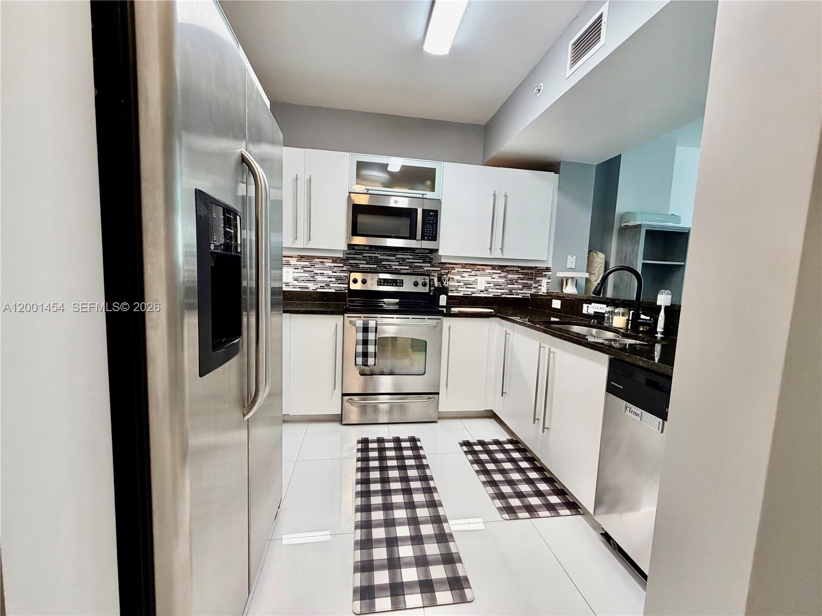 TOSCANO CONDO - Residential