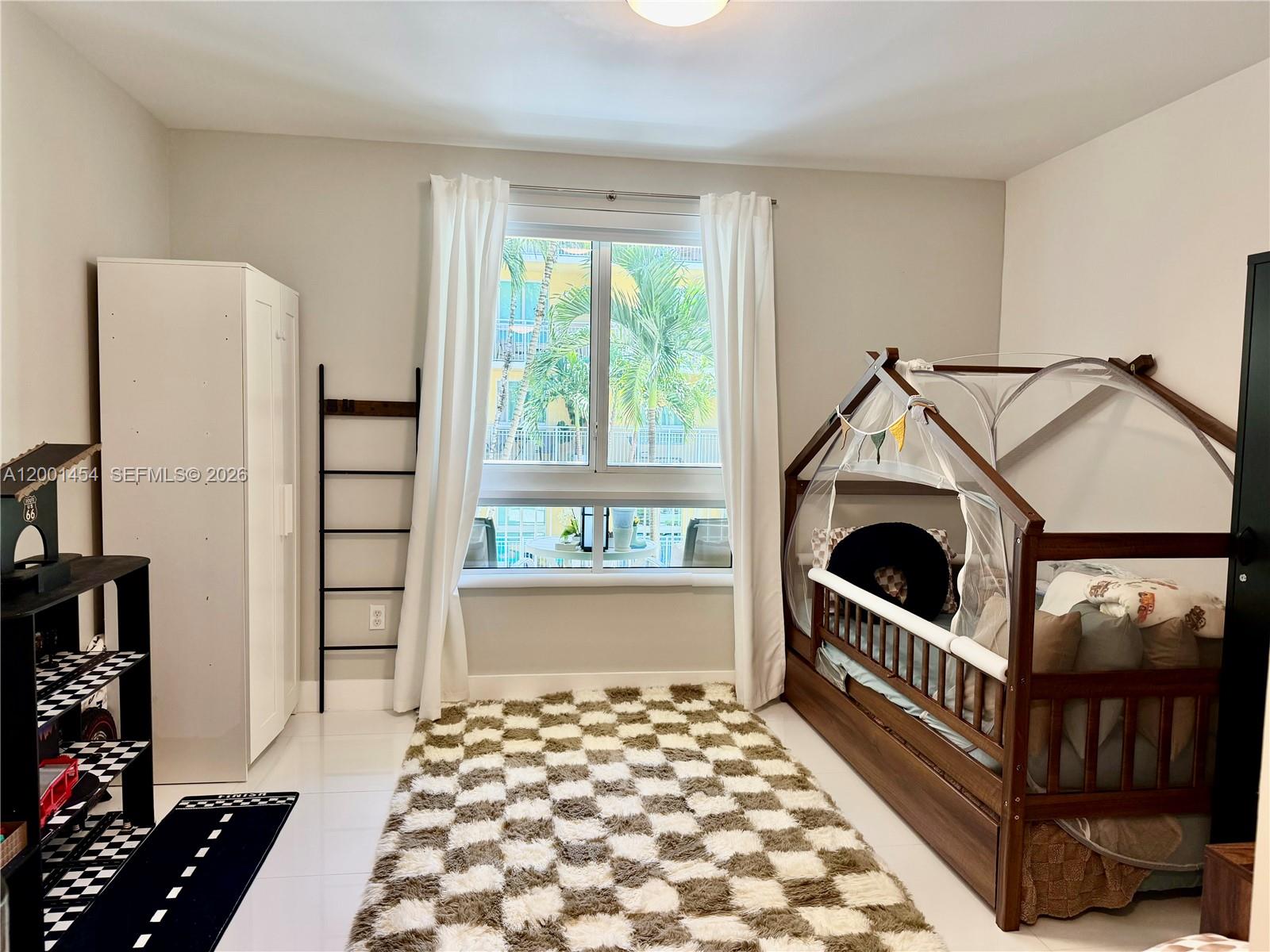 TOSCANO CONDO - Residential