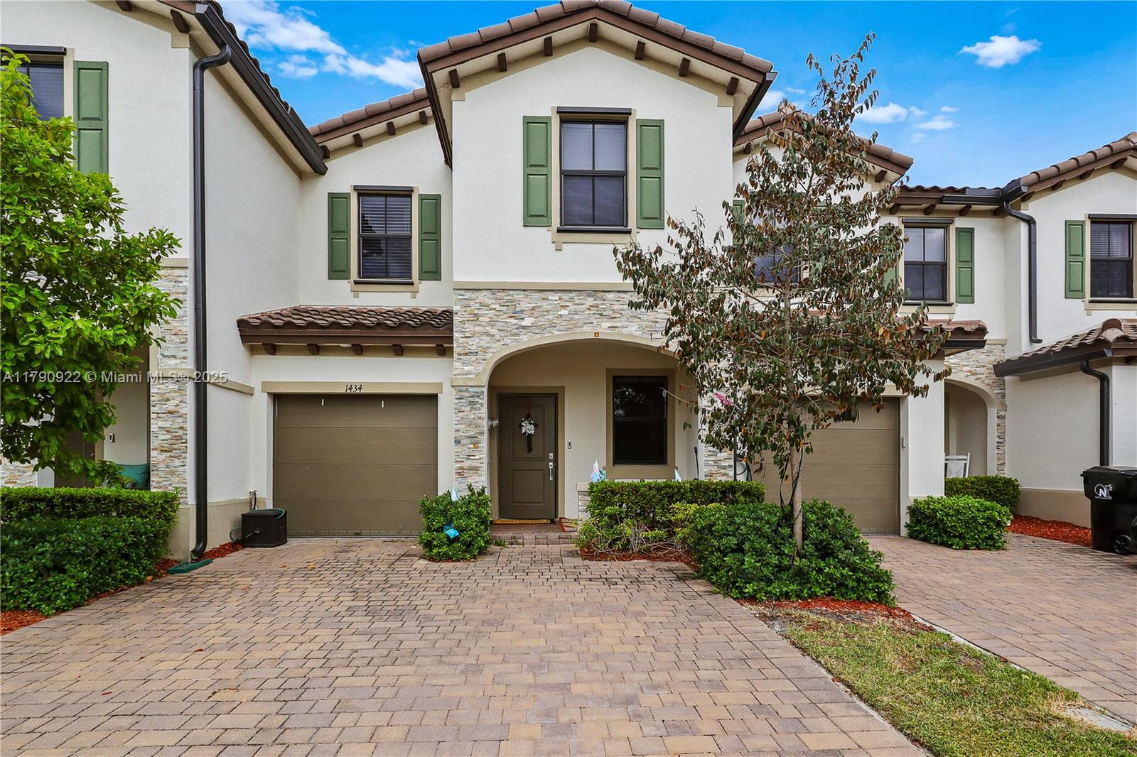1434 SW 54th Ave