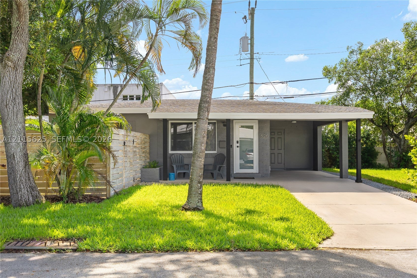 526 NE 13th Ct