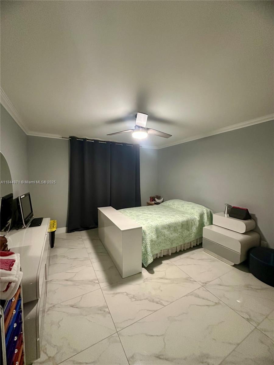 VISTA GARDENS I CONDO - Residential