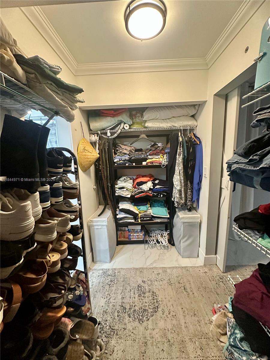 VISTA GARDENS I CONDO - Residential