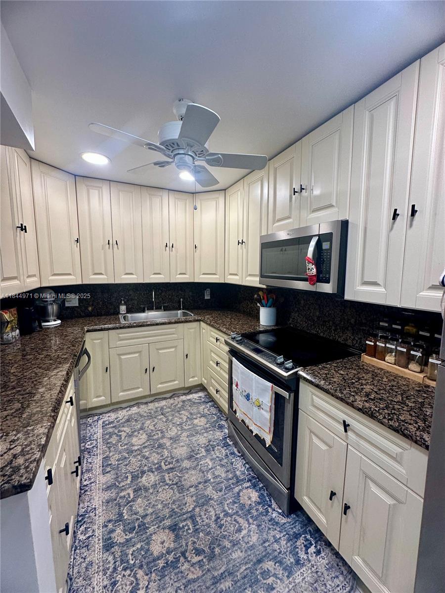 VISTA GARDENS I CONDO - Residential