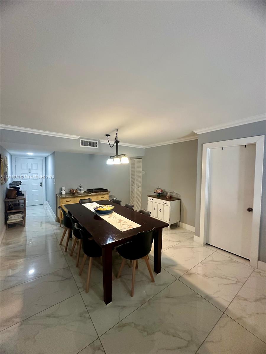 VISTA GARDENS I CONDO - Residential