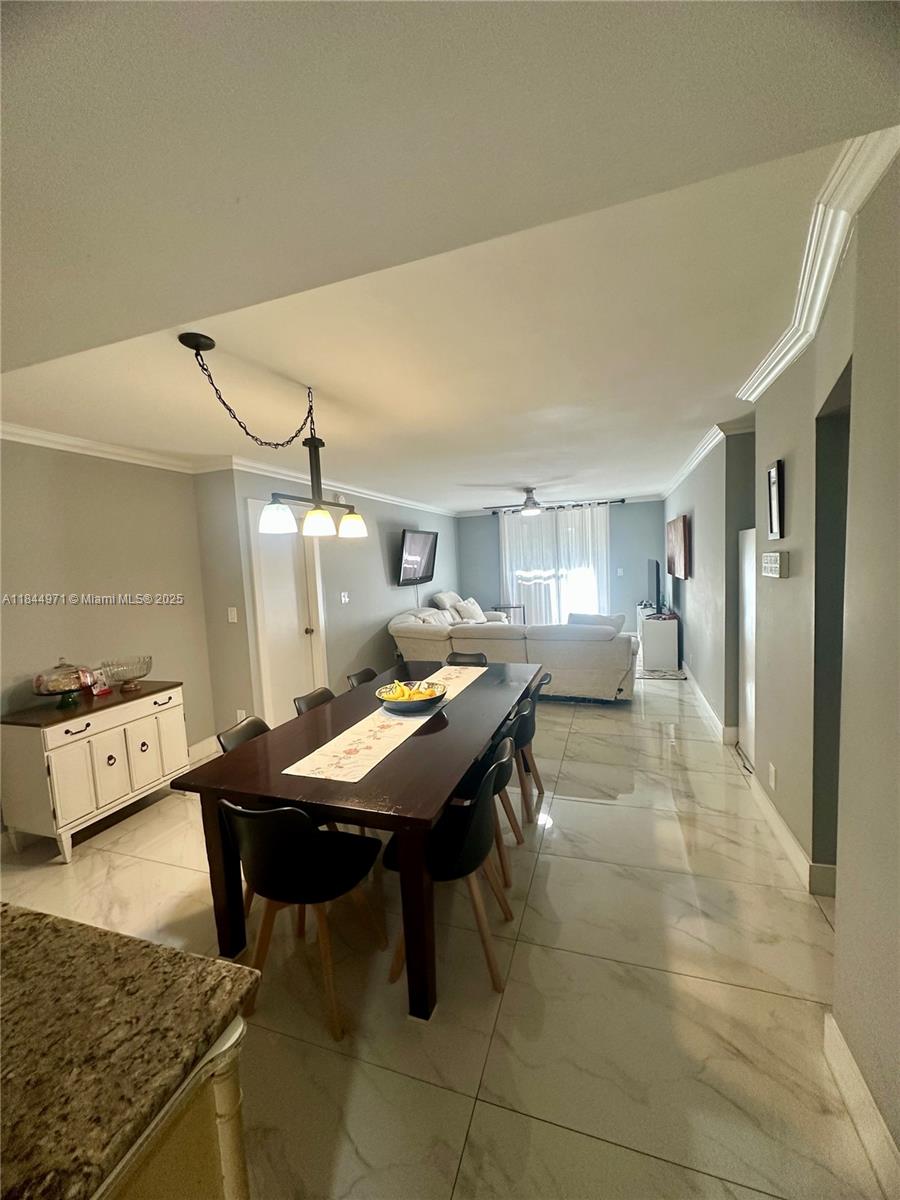 VISTA GARDENS I CONDO - Residential