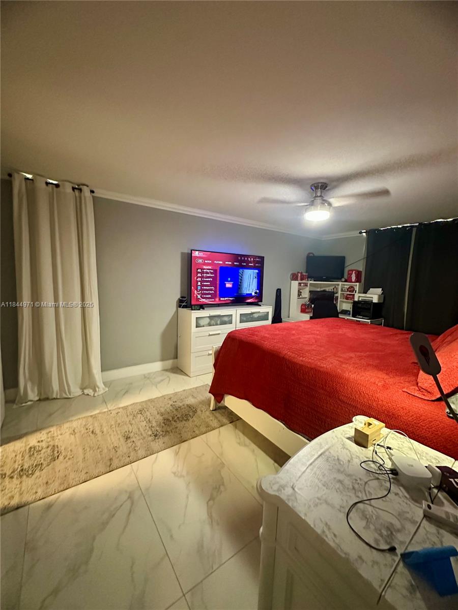 VISTA GARDENS I CONDO - Residential