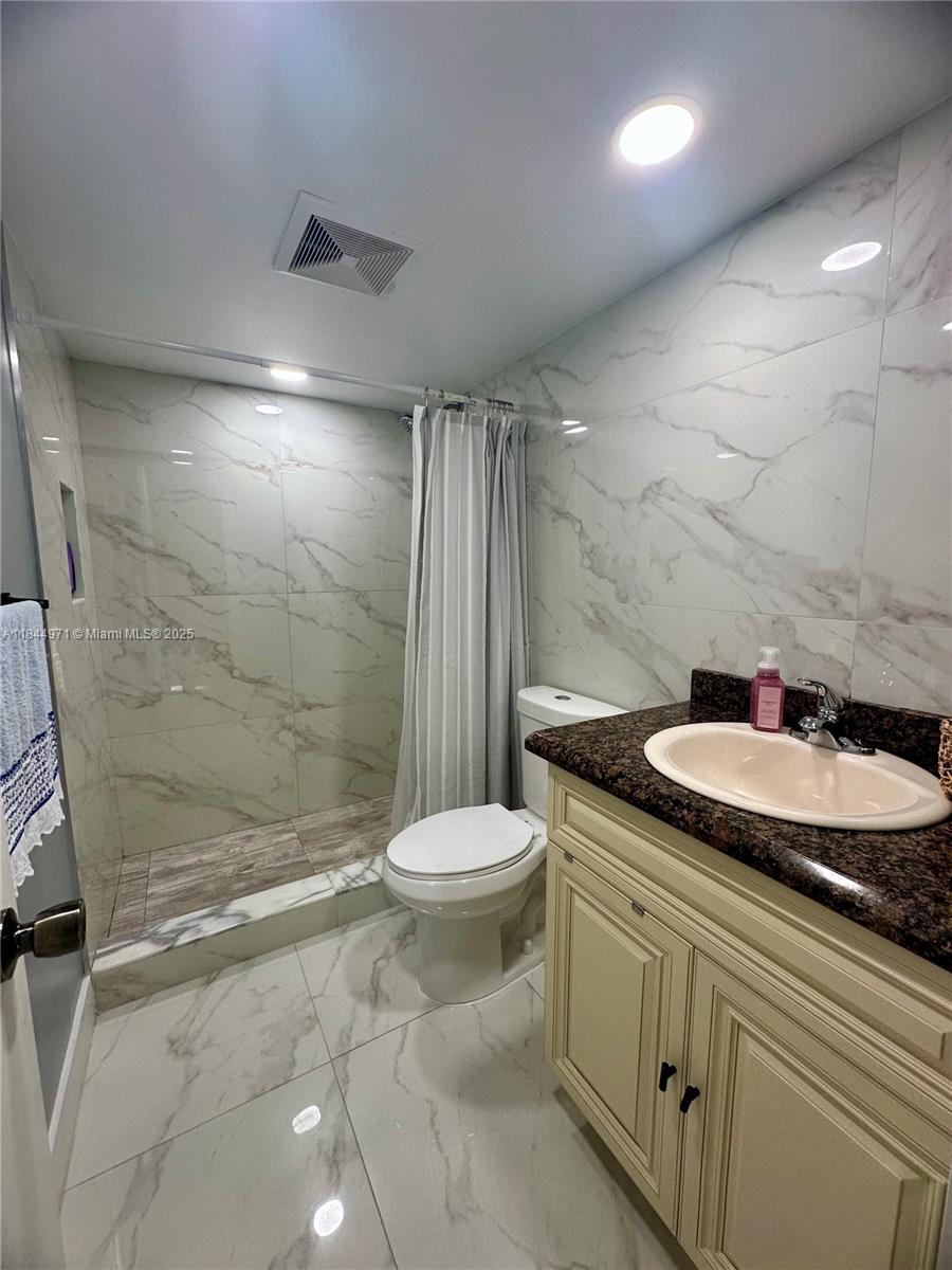 VISTA GARDENS I CONDO - Residential