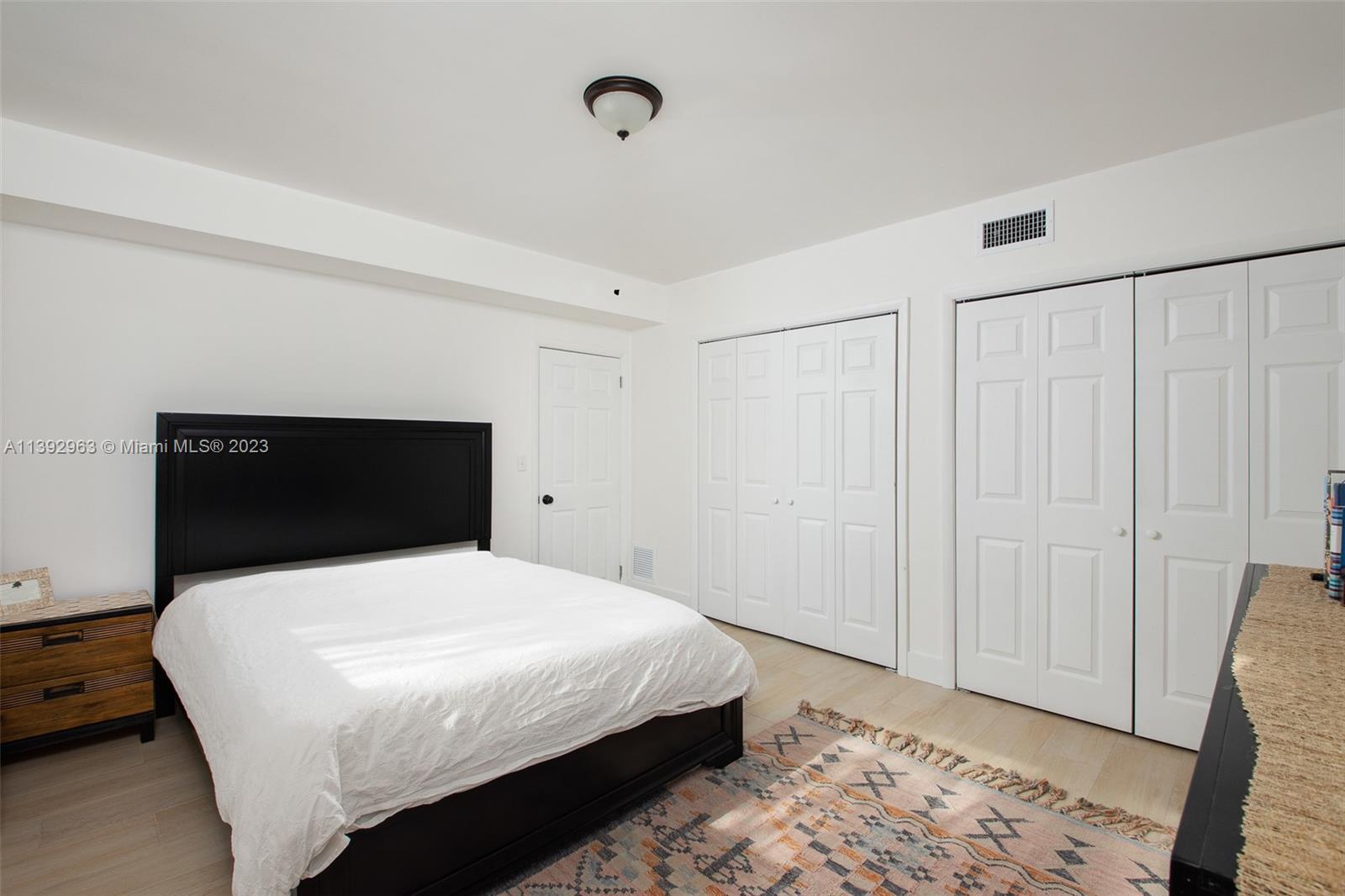 BAY HARBOR ISLAND - Residential Income