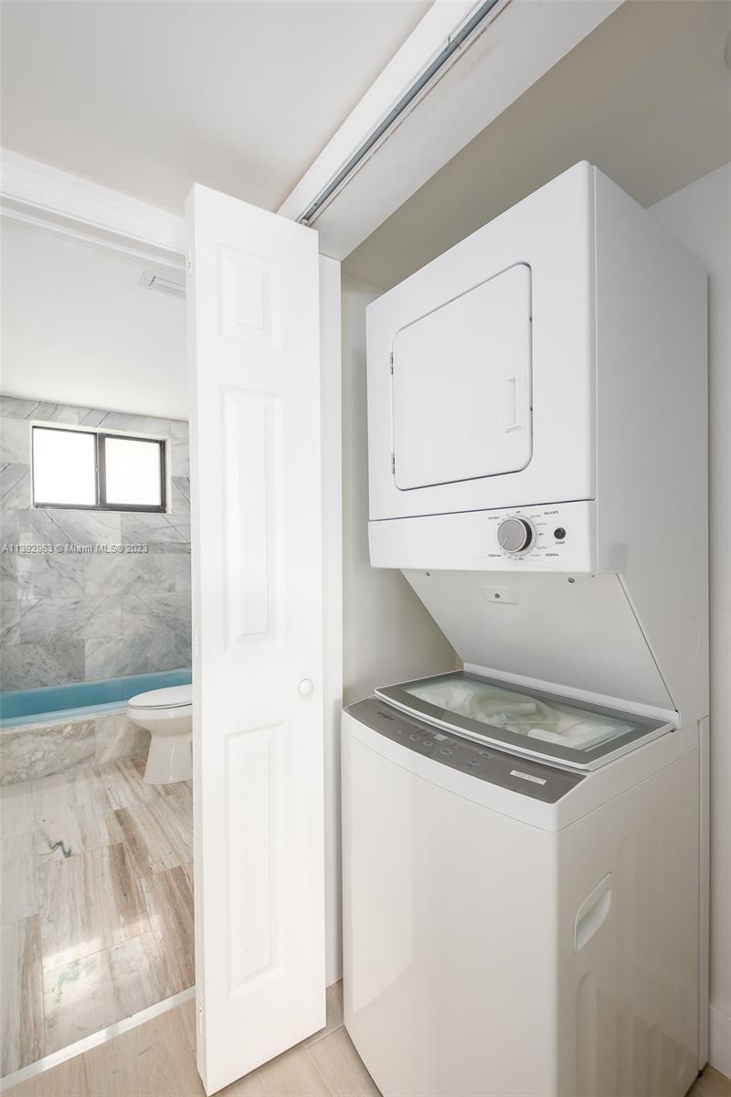 BAY HARBOR ISLAND - Residential Income