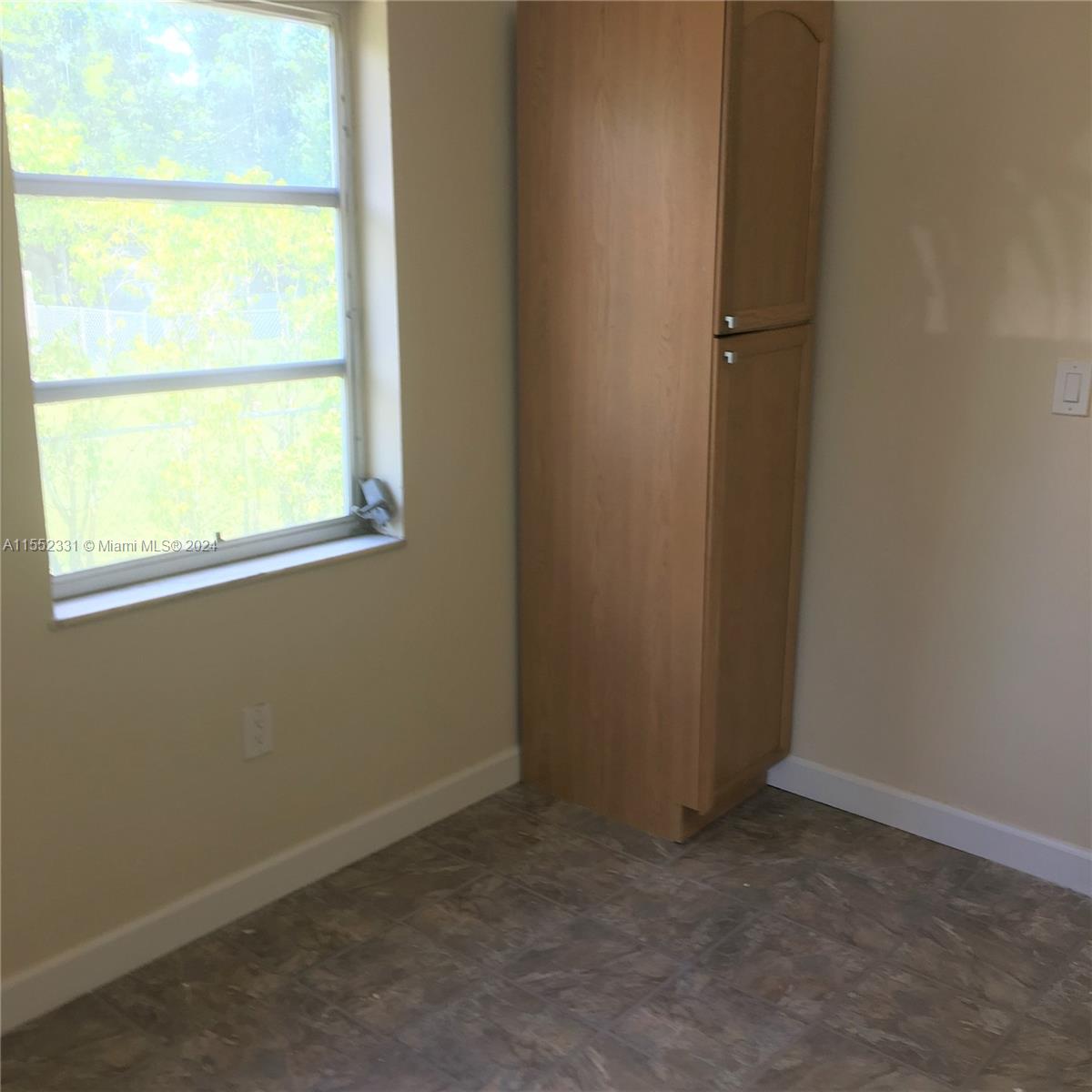 GABLES MANOR SUB - Residential Lease