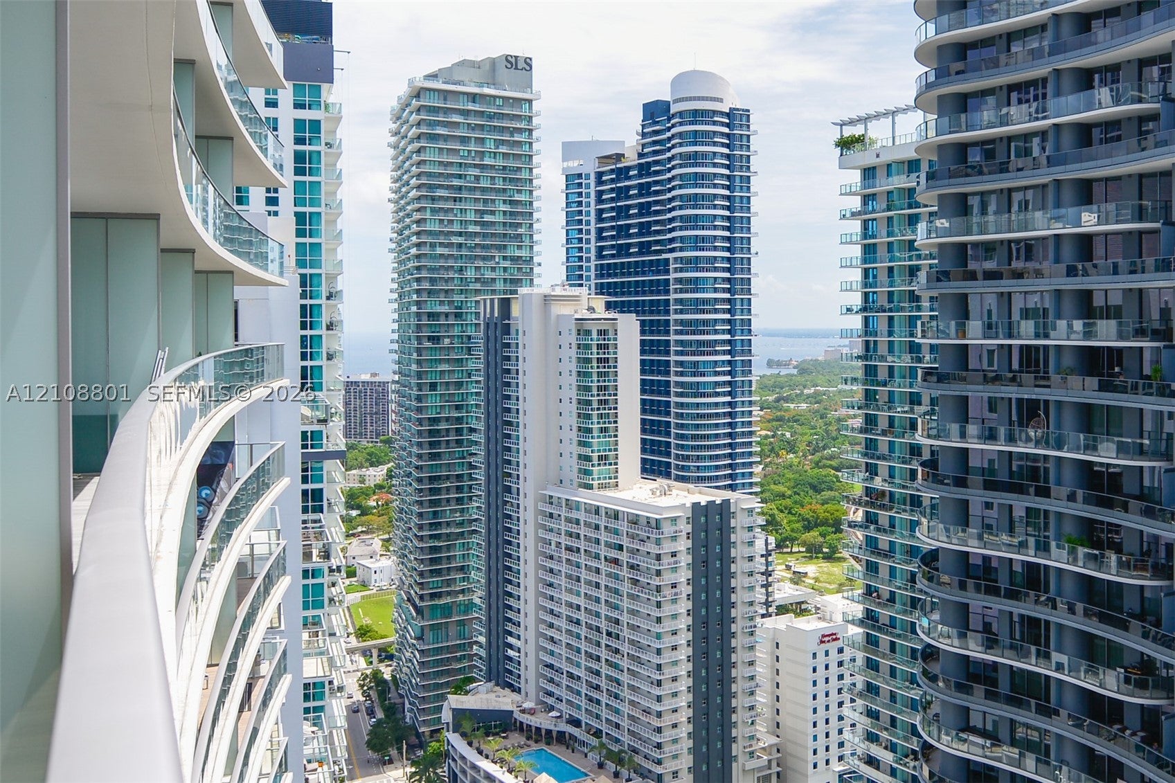 1010 Brickell Ave 3710