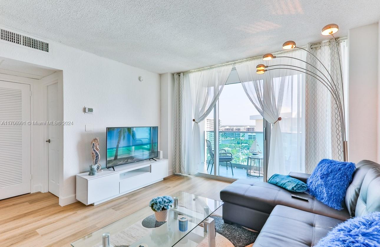 SIAN OCEAN RESIDENCES CON - Residential