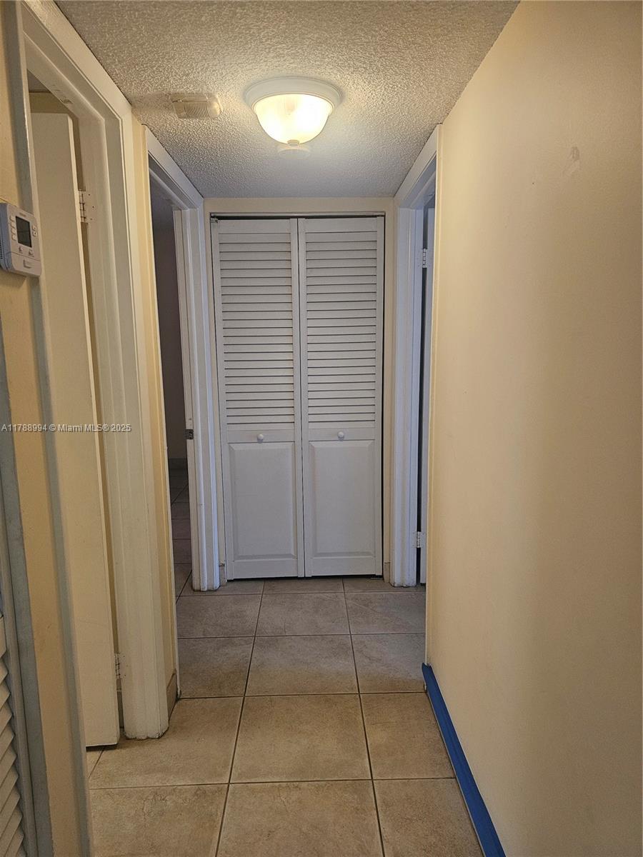 HORIZONS WEST CONDO #10 - Residential