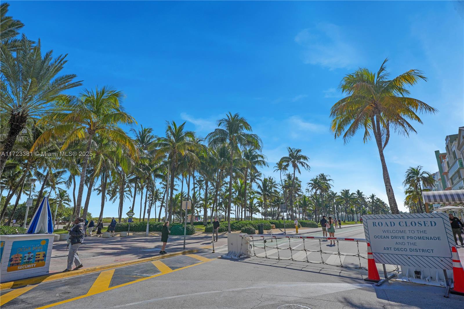 DE SOLEIL S BCH RESIDENTI - Residential
