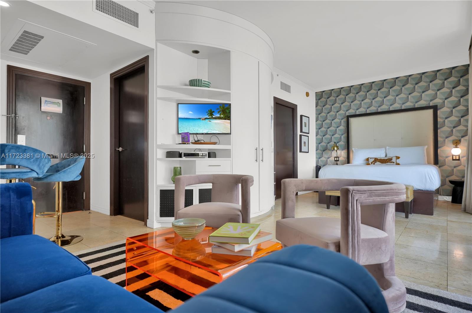 DE SOLEIL S BCH RESIDENTI - Residential