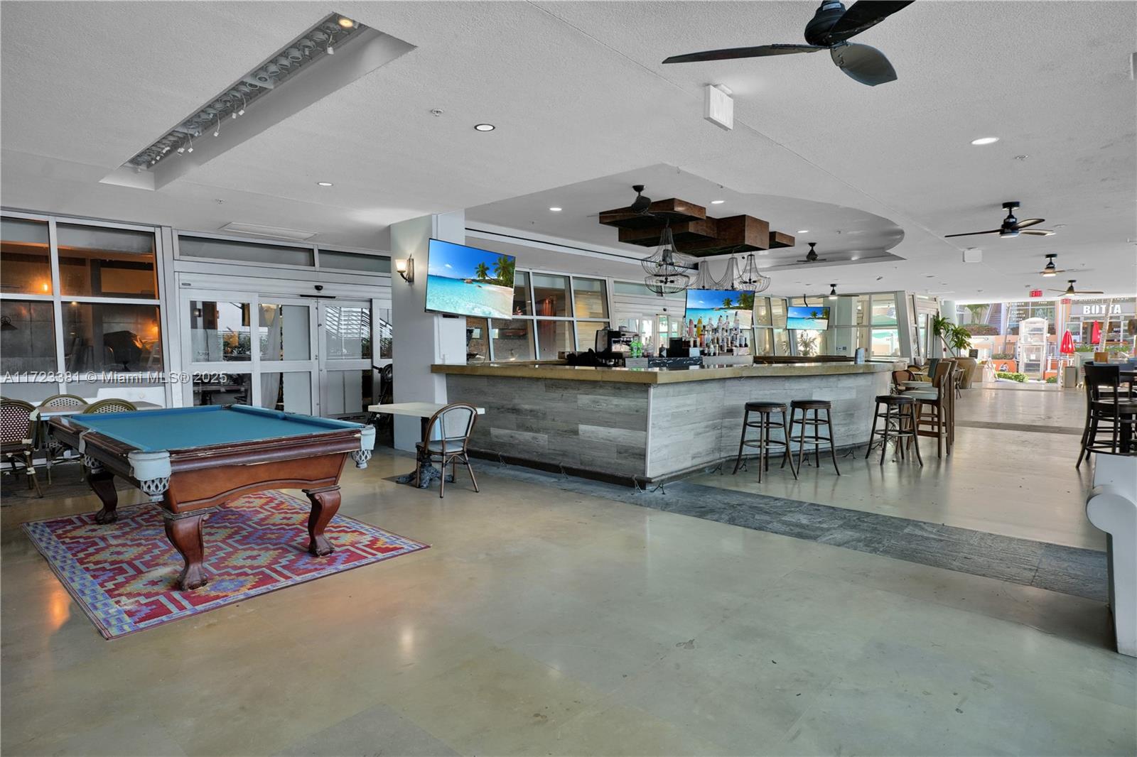 DE SOLEIL S BCH RESIDENTI - Residential