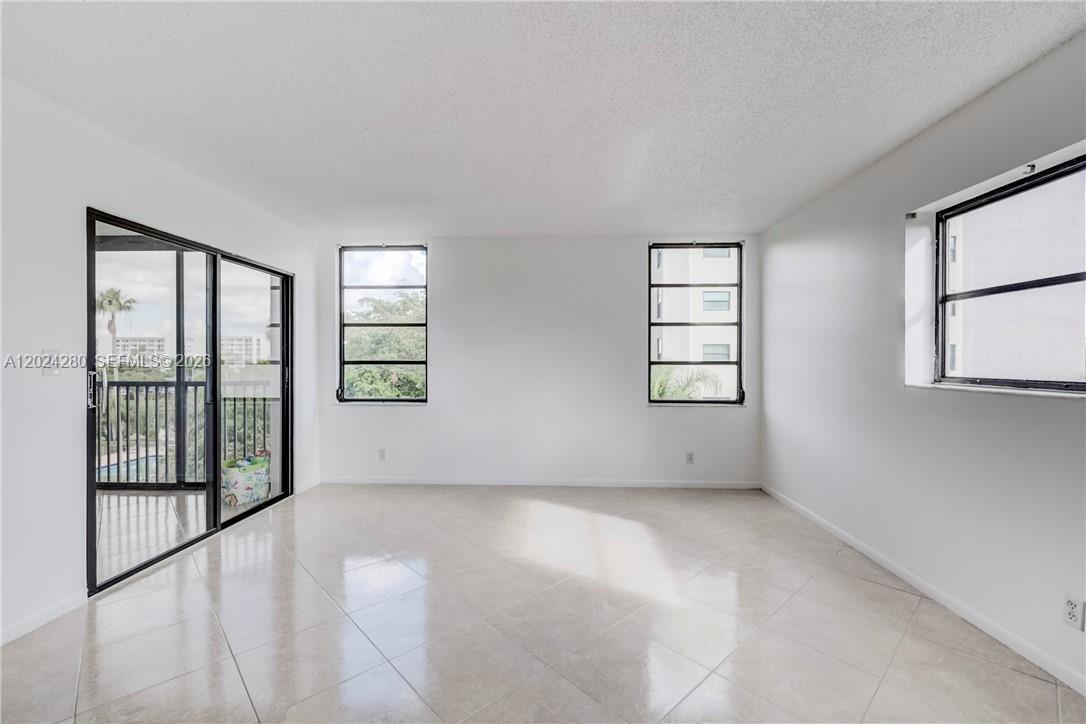 CYPRESS BEND CONDOMINIUM - Residential Lease
