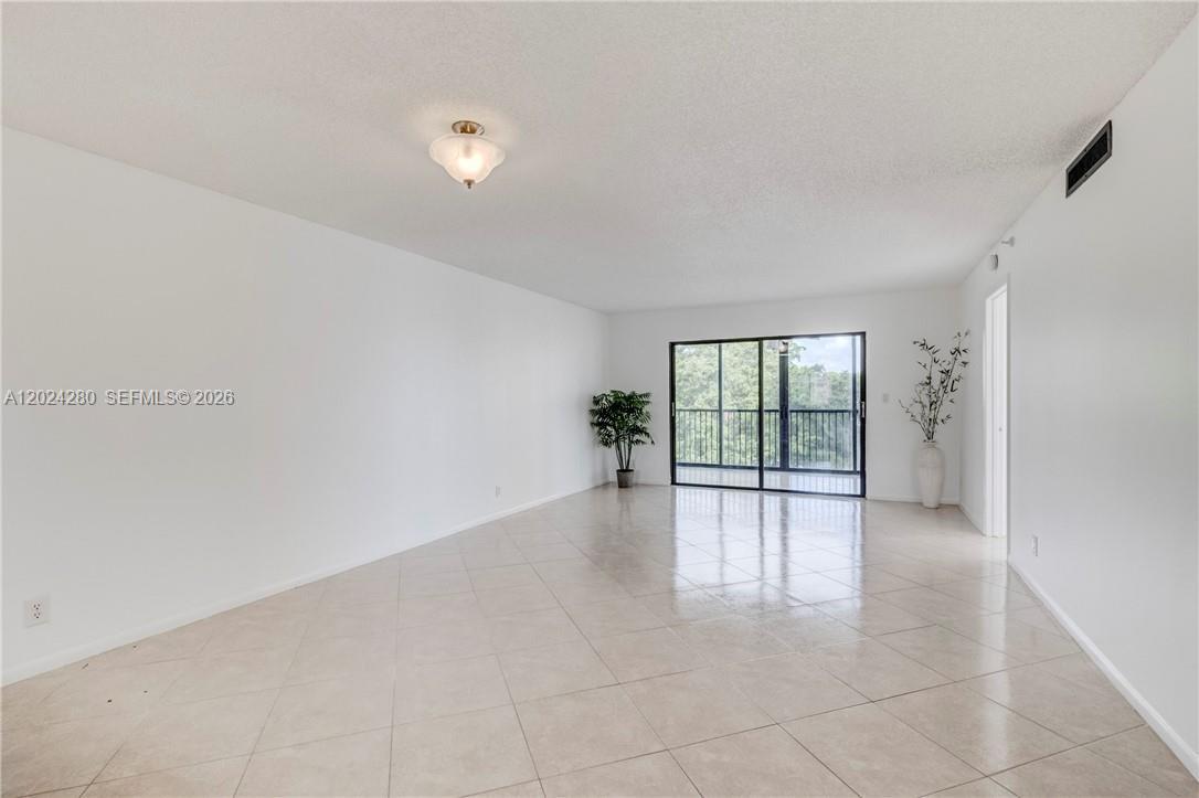 CYPRESS BEND CONDOMINIUM - Residential Lease