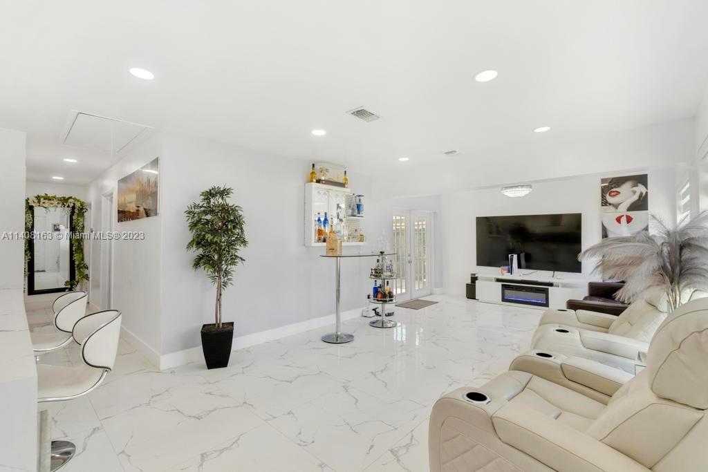 DRIFTWOOD ACRES NO 6 - Residential