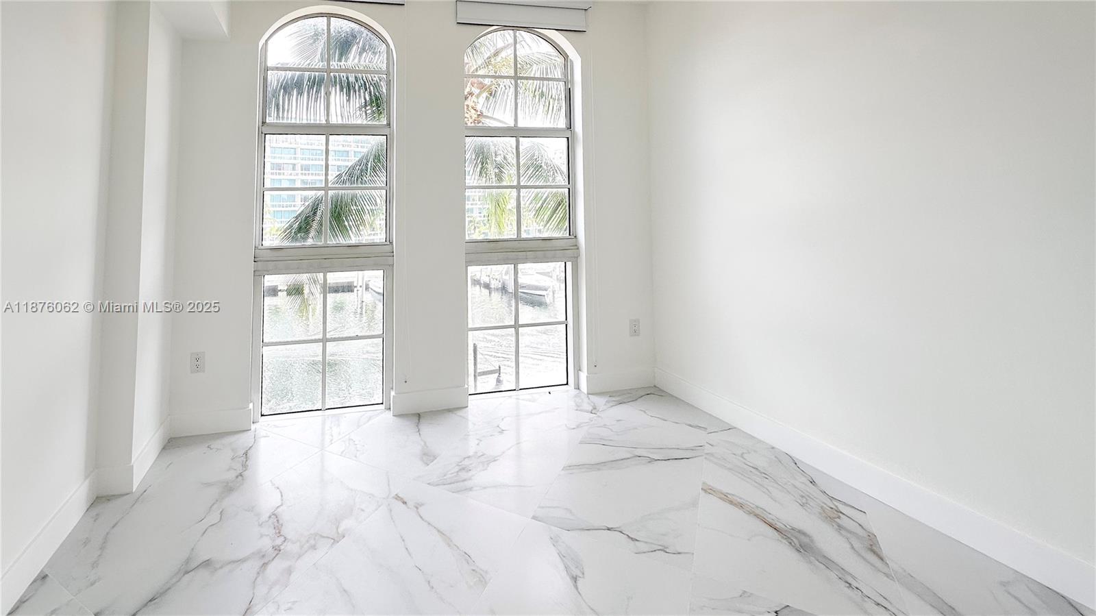 ALAQUA CONDO - Residential