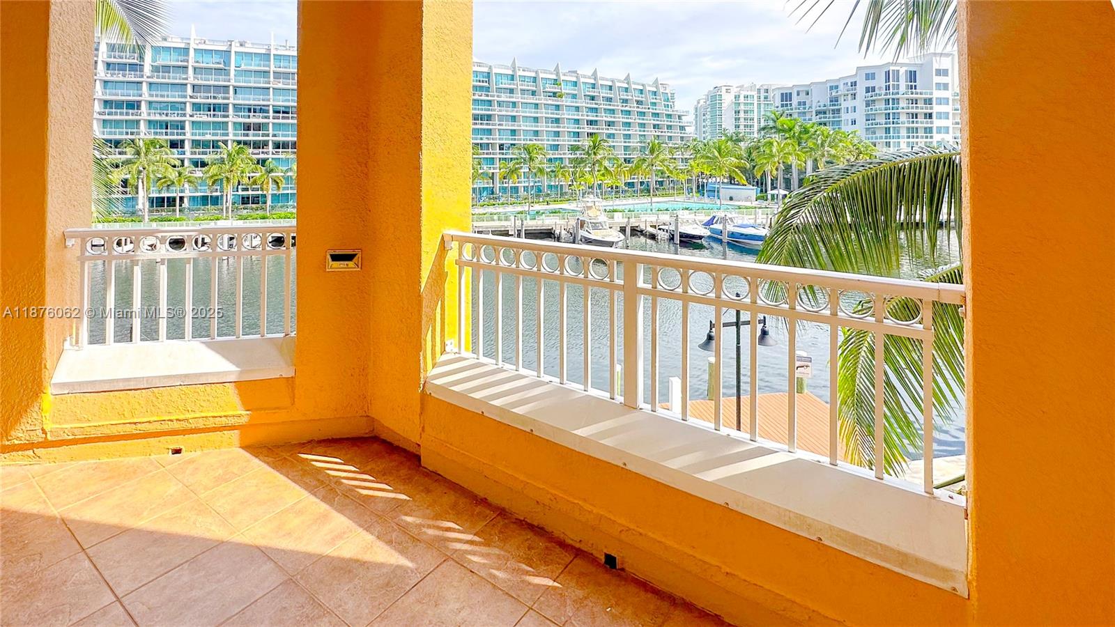 ALAQUA CONDO - Residential
