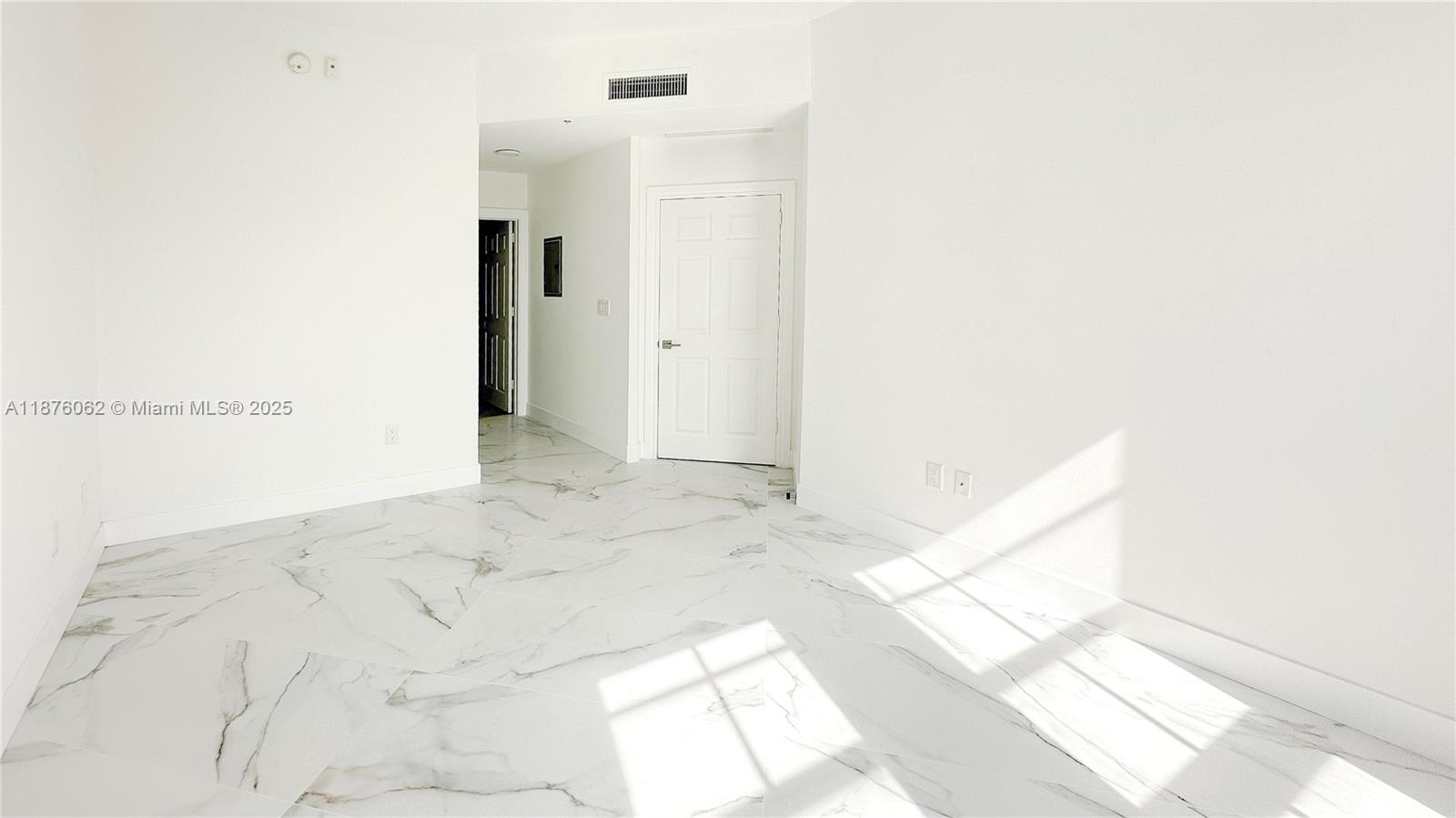 ALAQUA CONDO - Residential