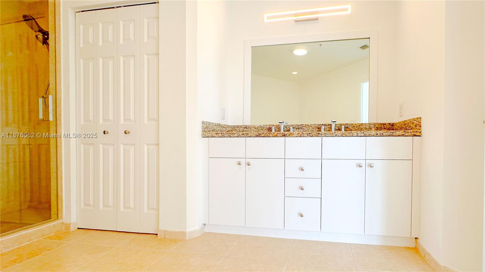 ALAQUA CONDO - Residential