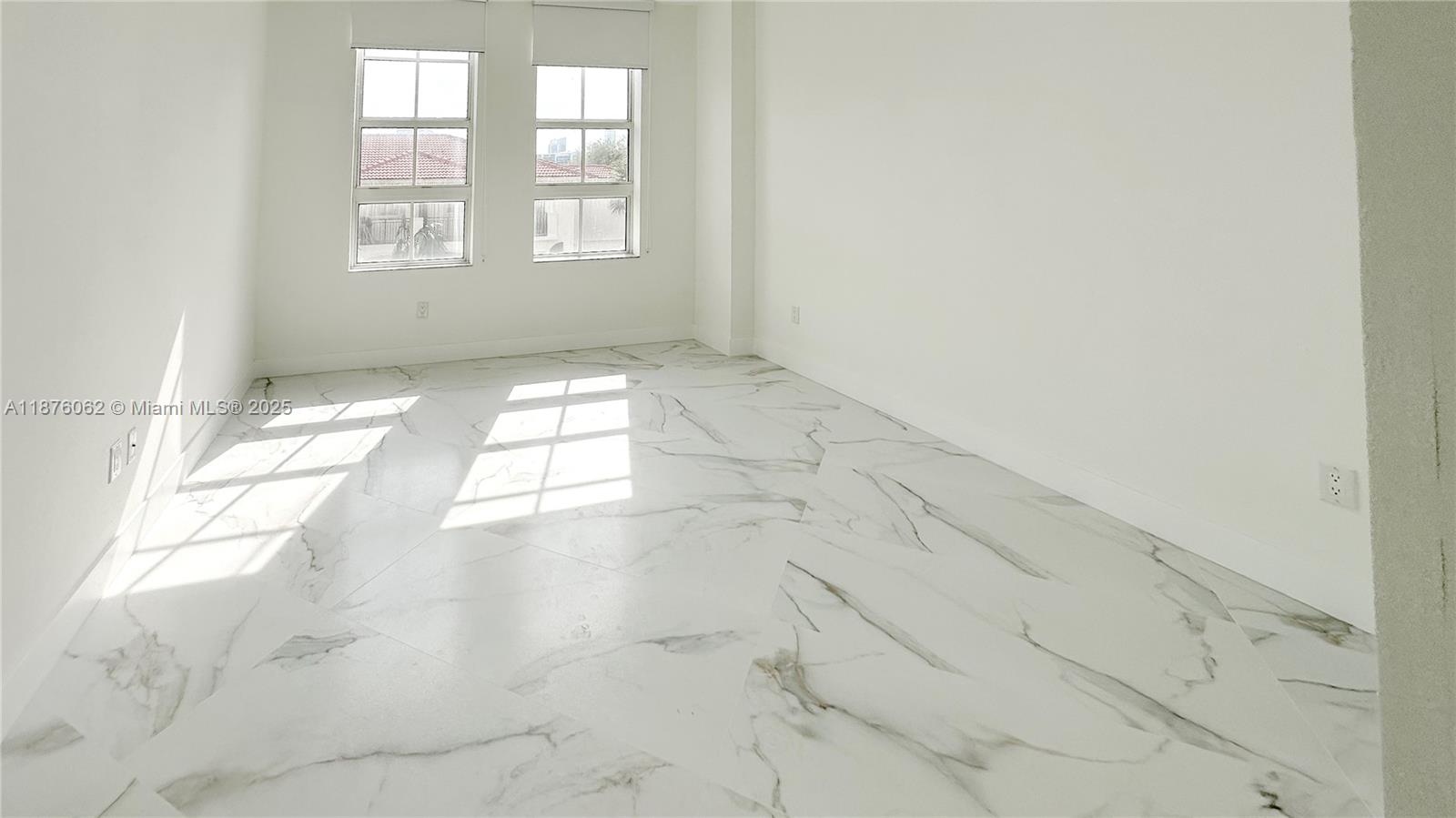 ALAQUA CONDO - Residential
