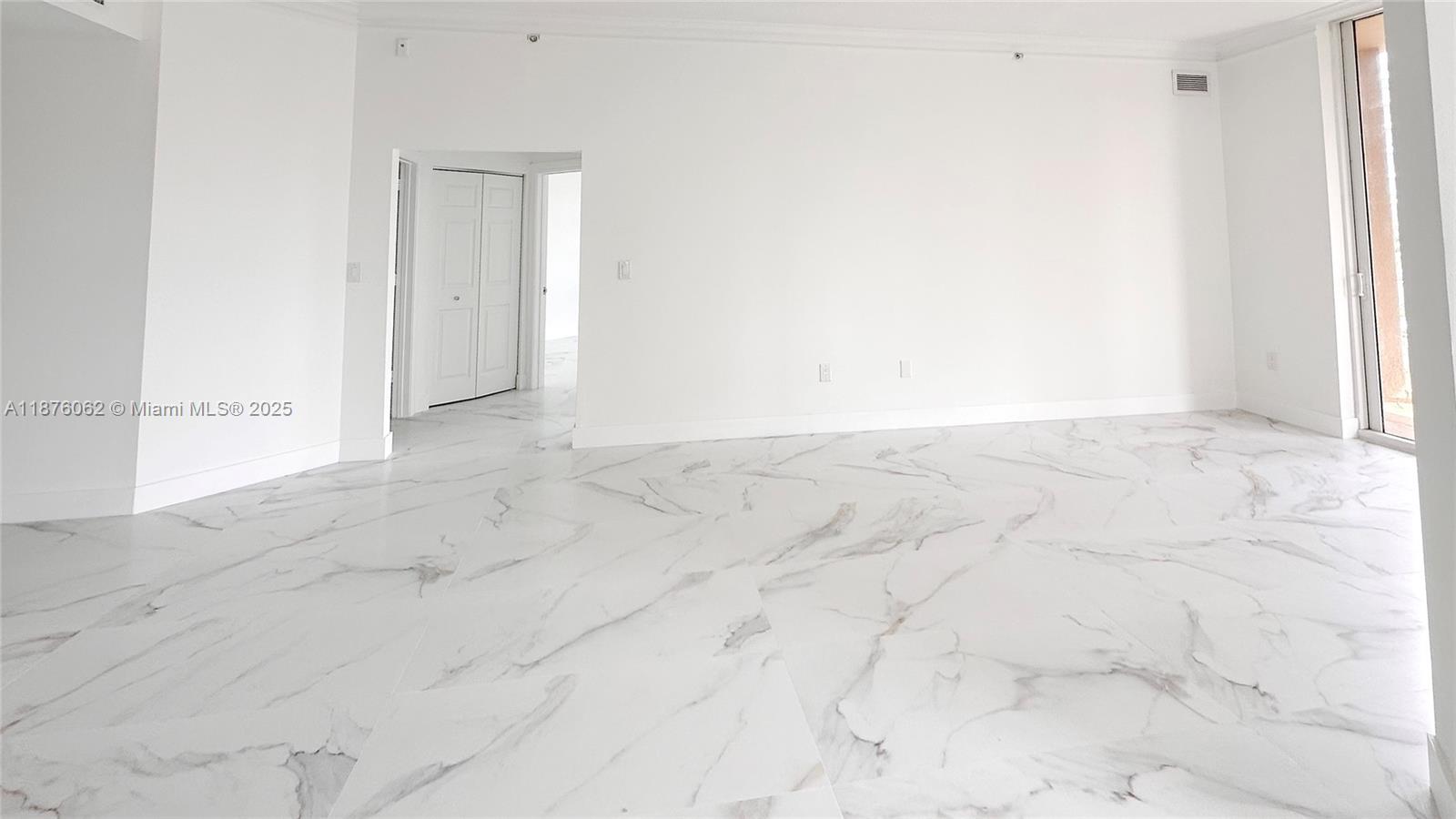 ALAQUA CONDO - Residential