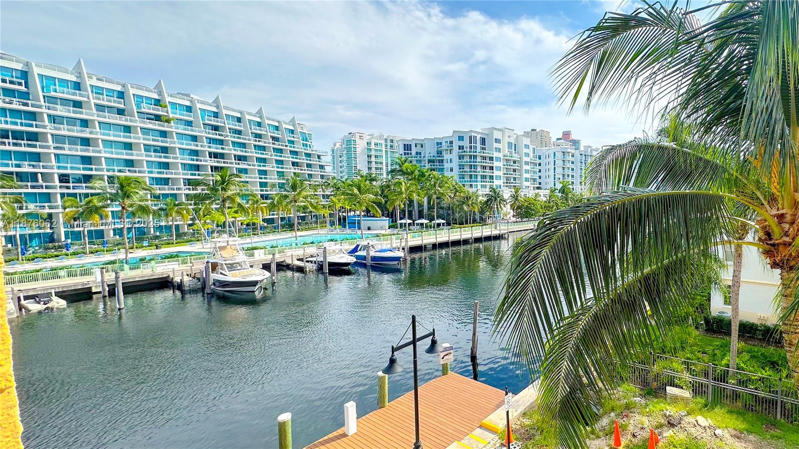 ALAQUA CONDO - Residential