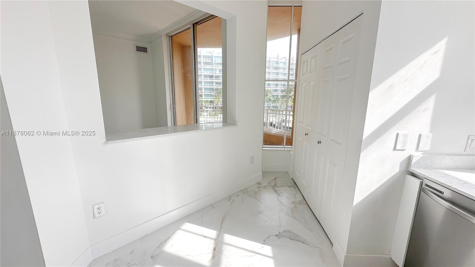 ALAQUA CONDO - Residential