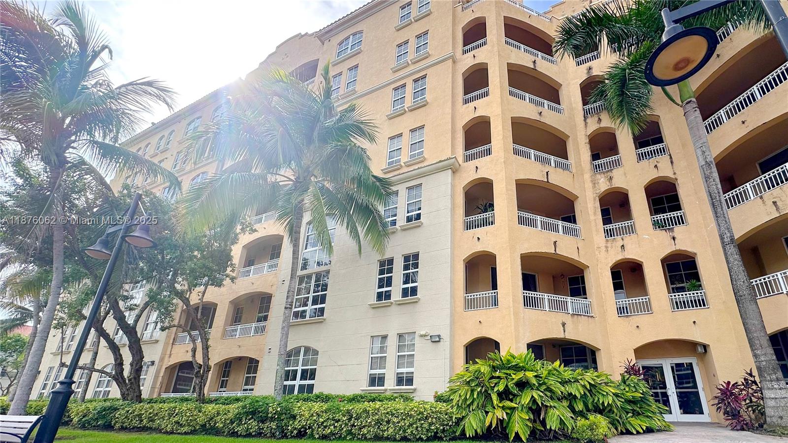 ALAQUA CONDO - Residential