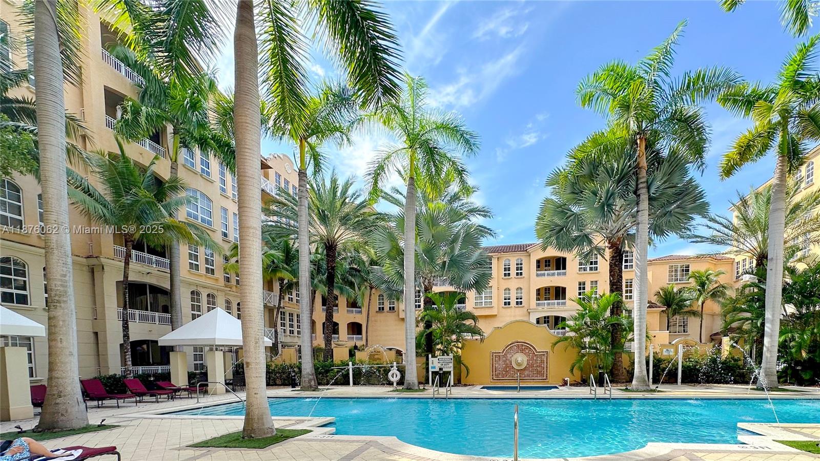 ALAQUA CONDO - Residential