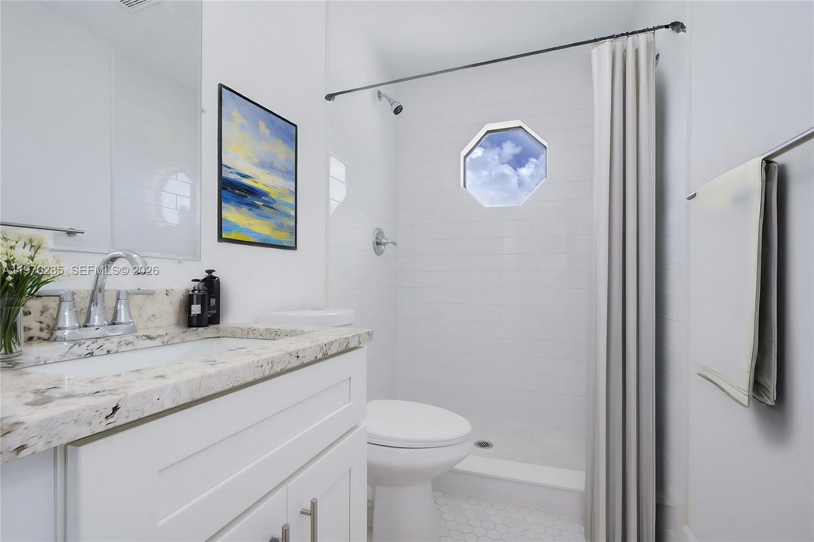 CENTRE LAKE - Residential