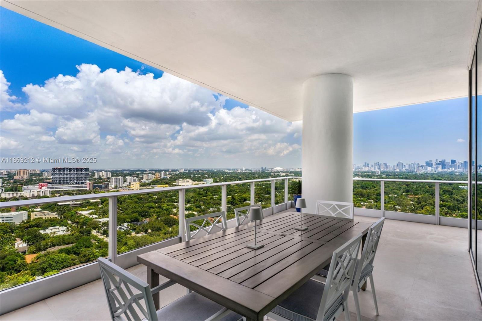 GROVENOR HOUSE CONDO - Residential