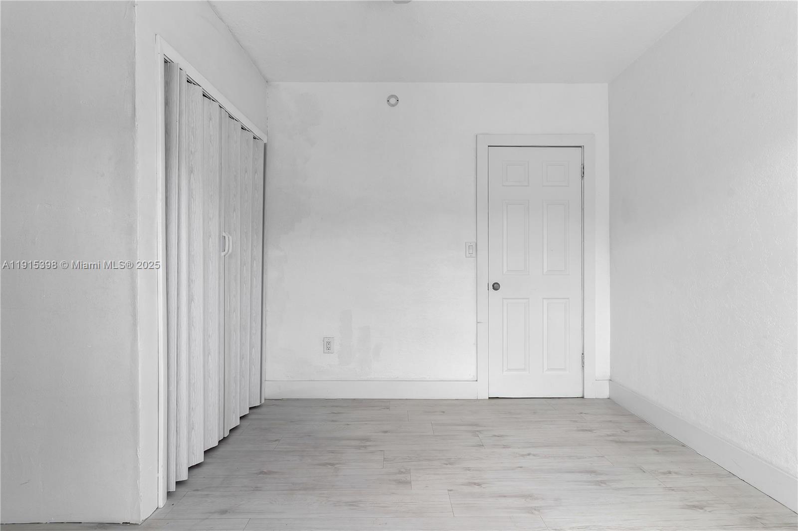 FAIRLAWN - Residential