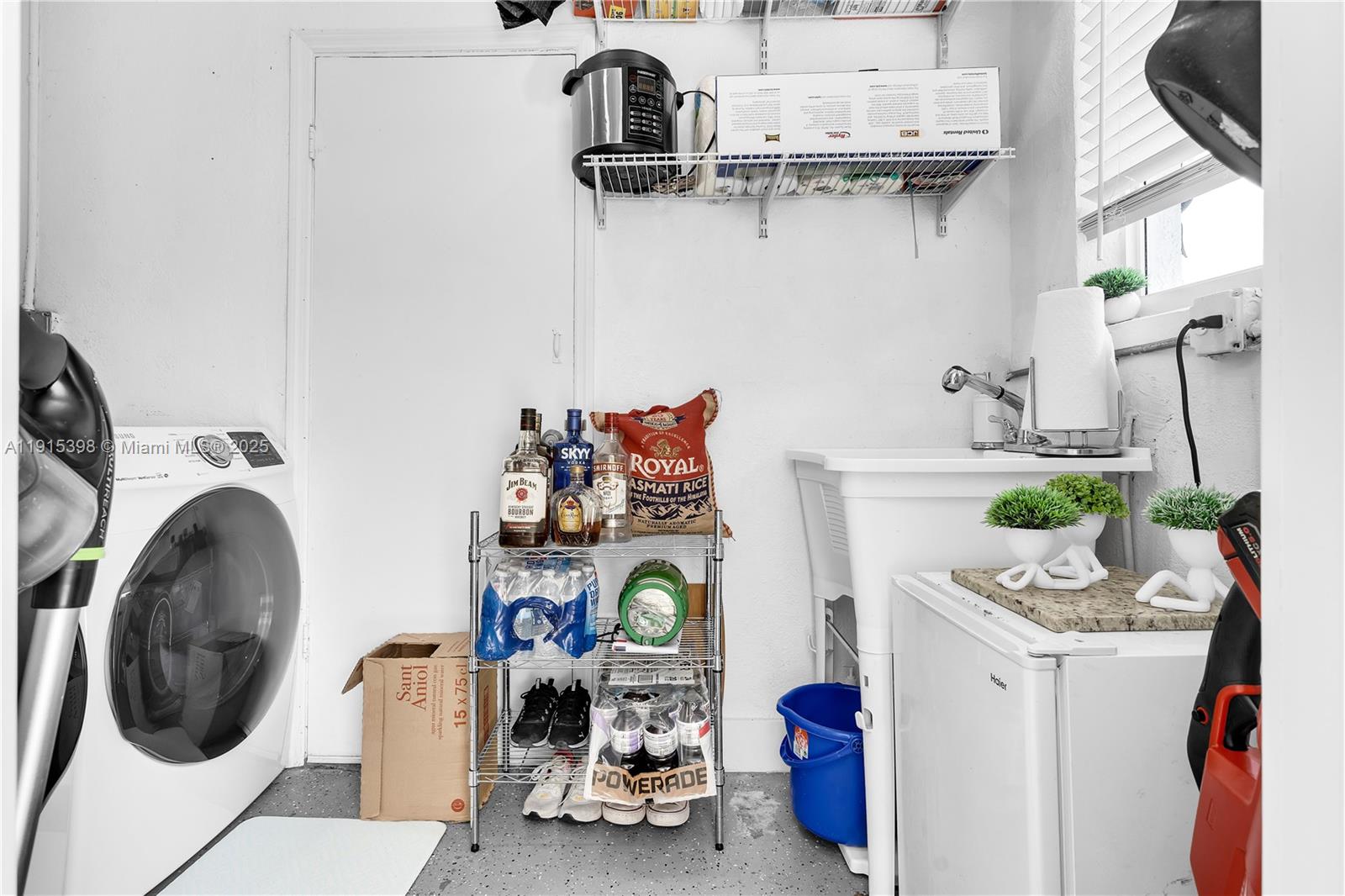 FAIRLAWN - Residential