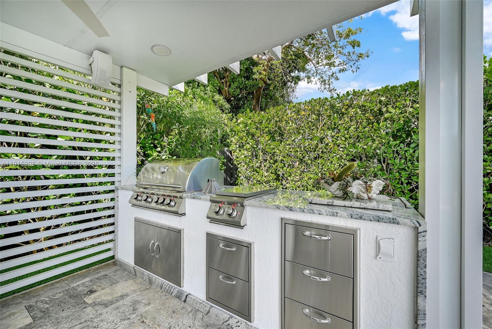 FAIRLAWN - Residential