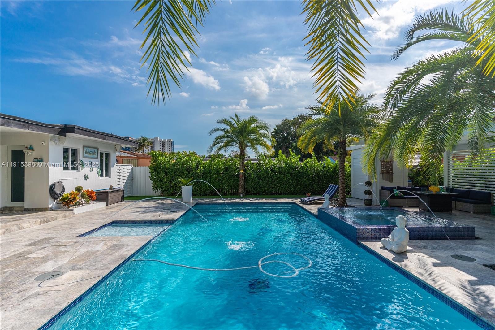 FAIRLAWN - Residential